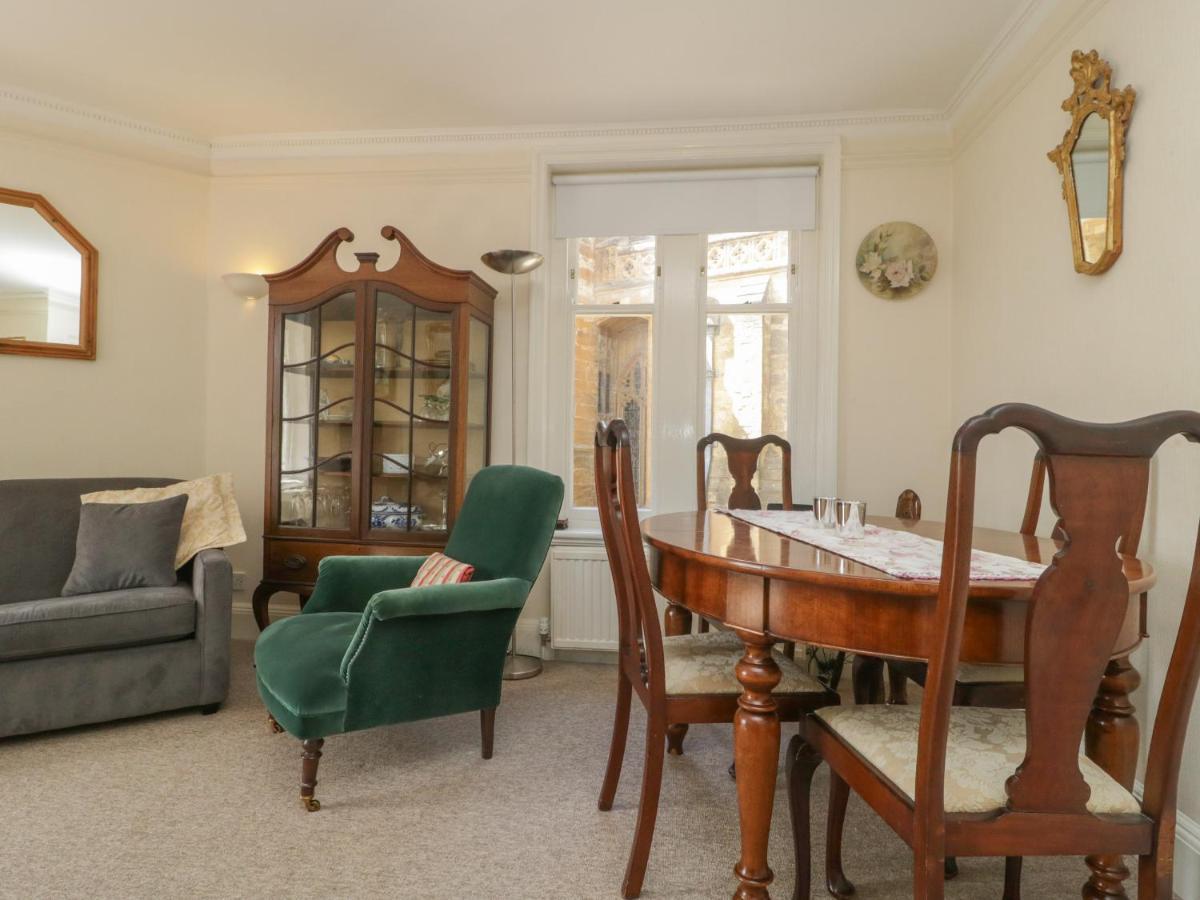 1 Abbey Court Apartment เชอร์บอร์น ภายนอก รูปภาพ