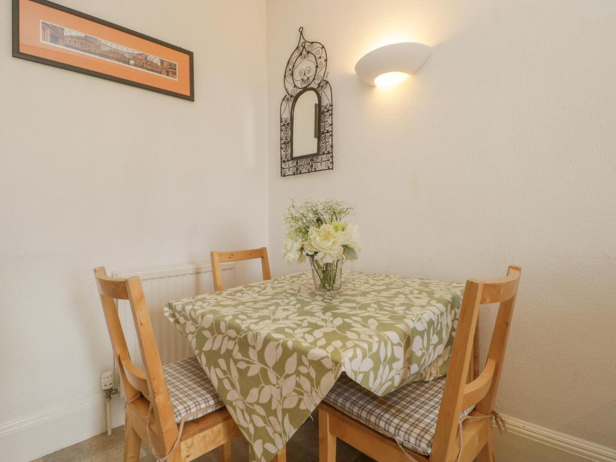 1 Abbey Court Apartment เชอร์บอร์น ภายนอก รูปภาพ